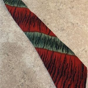 “ Top City” Men’s Tie. Colors: Red, Green, & Black